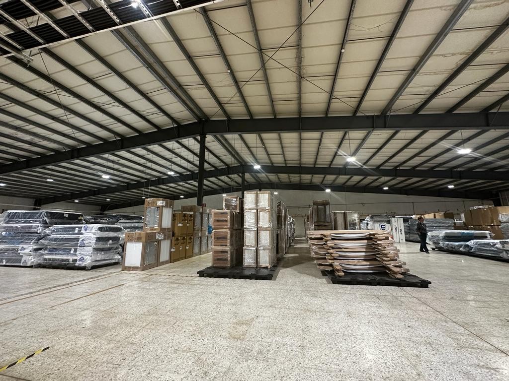 Chapur inaugura nuevo CEDIS