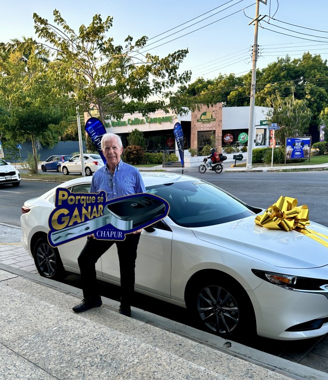 Emoción en Tiendas Chapur: Cuatro Afortunados Ganadores se Llevan a Casa un Mazda 3 i