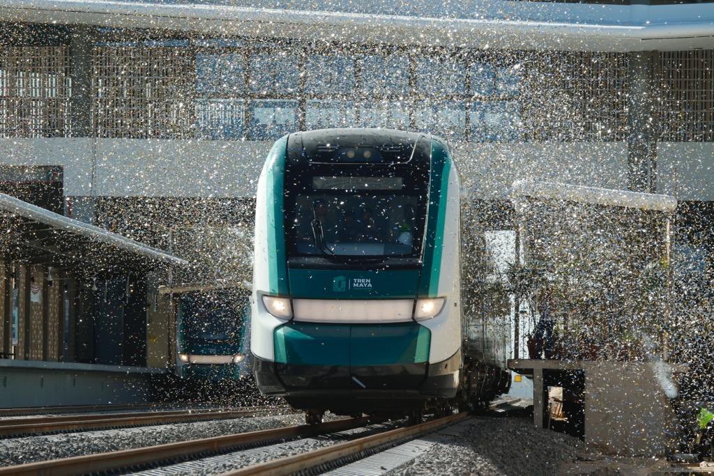 Entre 120 y 140 kilómetros fue la velocidad promedio del tren maya en su primer viaje