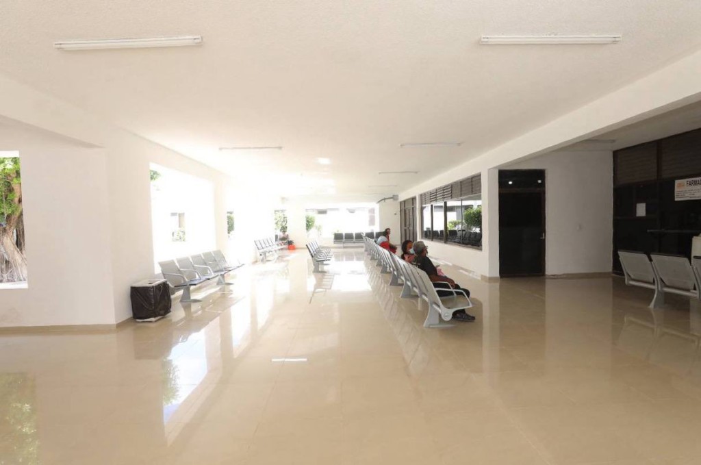 Por terminar la rehabilitación del hospital San Carlos de Tizimín