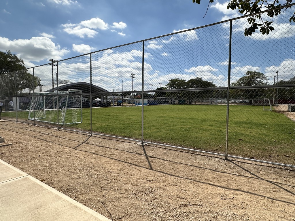 Inauguran la Unidad Deportiva Benito Juárez García