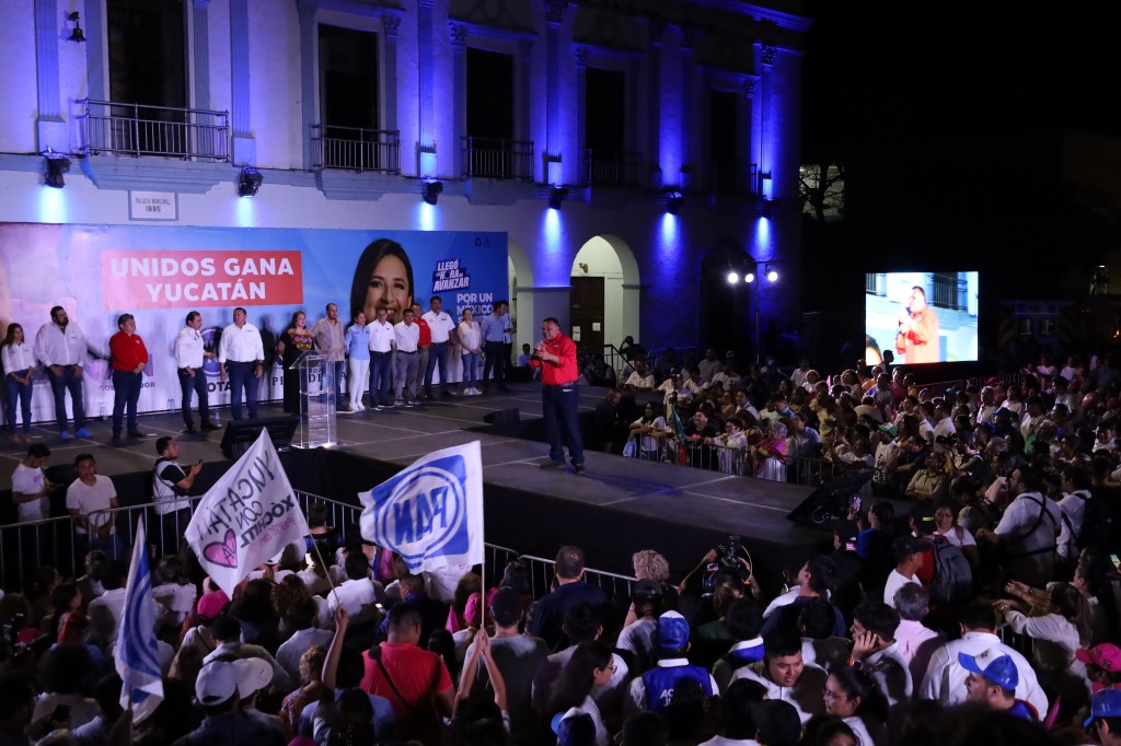Para Rolando Zapata Bello, el Puerto de Progreso necesita la ampliación y otras obras
