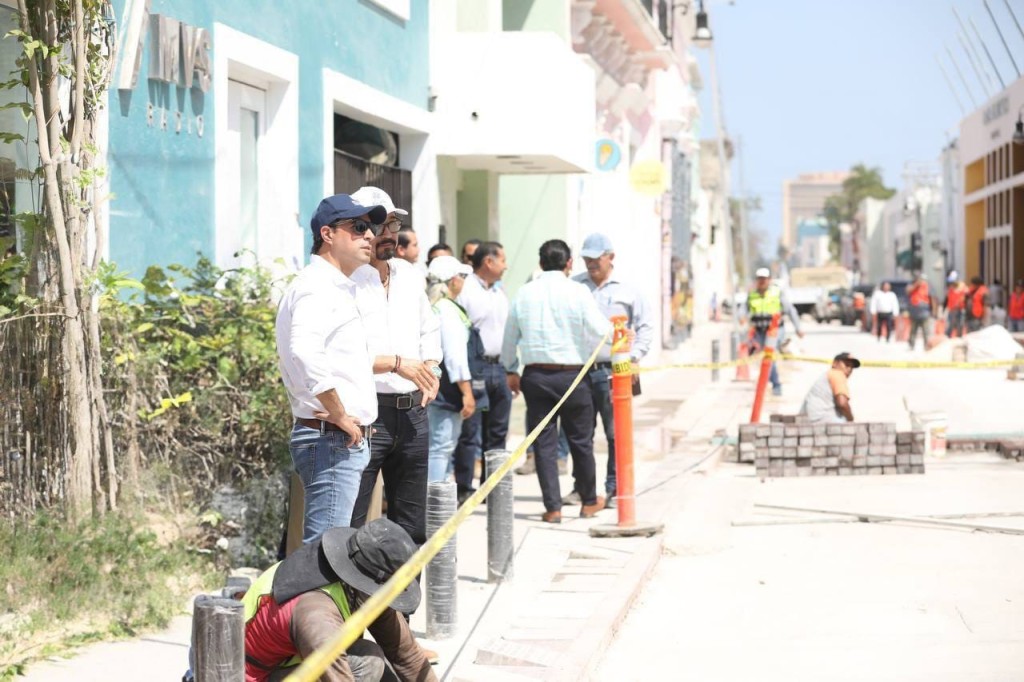 Supervisa el Gobernador Mauricio Vila Dosal los trabajos de construcción del Corredor Turístico y Gastronómico
