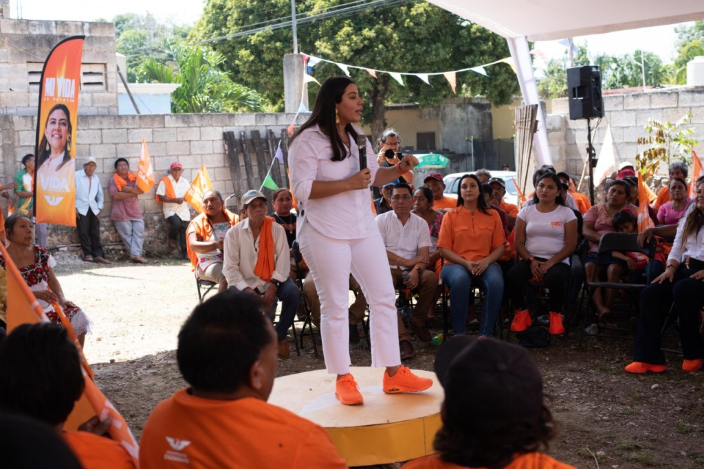 Vida Gómez se compromete a encabezar el primer gobierno ciudadano