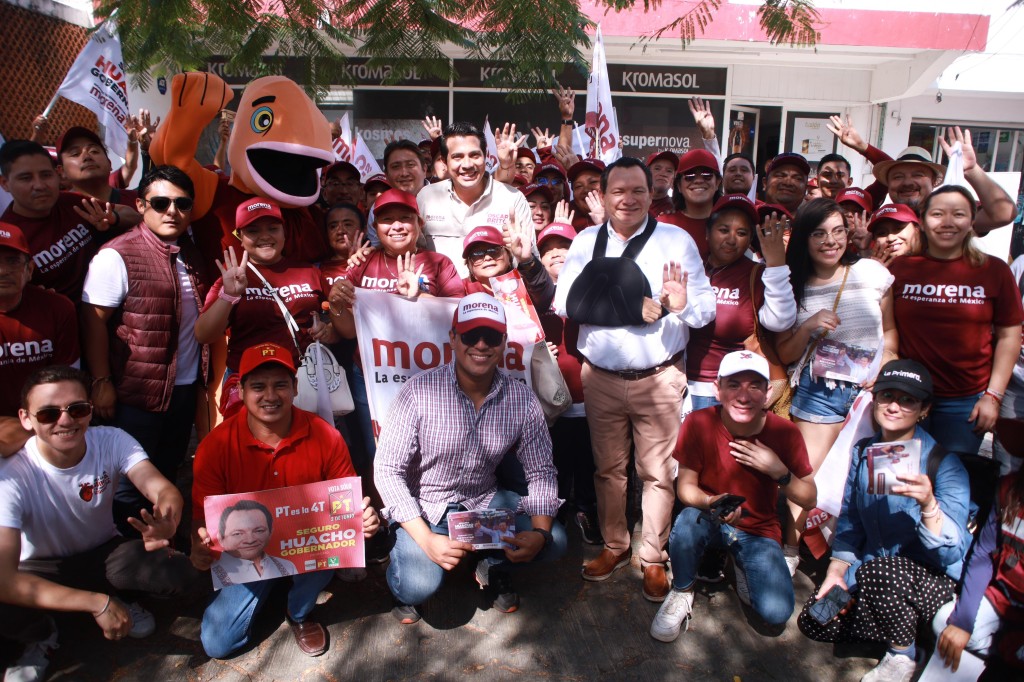Huacho, recibe muestras de apoyo ciudadano en volanteo por calles del poniente de Mérida