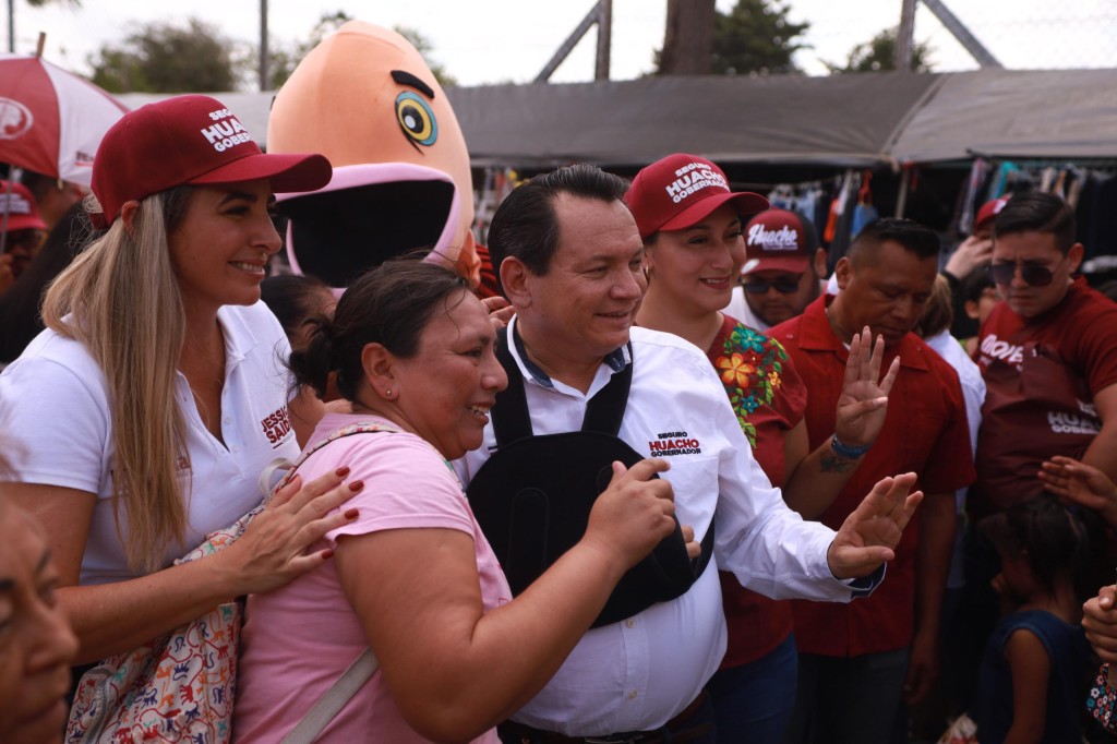 La Amalia Solórzano le da la bienvenida a Huacho y a la Cuarta Transformación