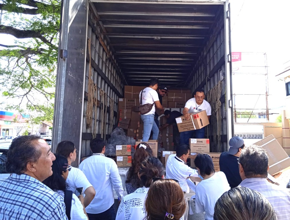 Recibe INE Yucatán documentación y material electoral para la jornada del 02 de junio