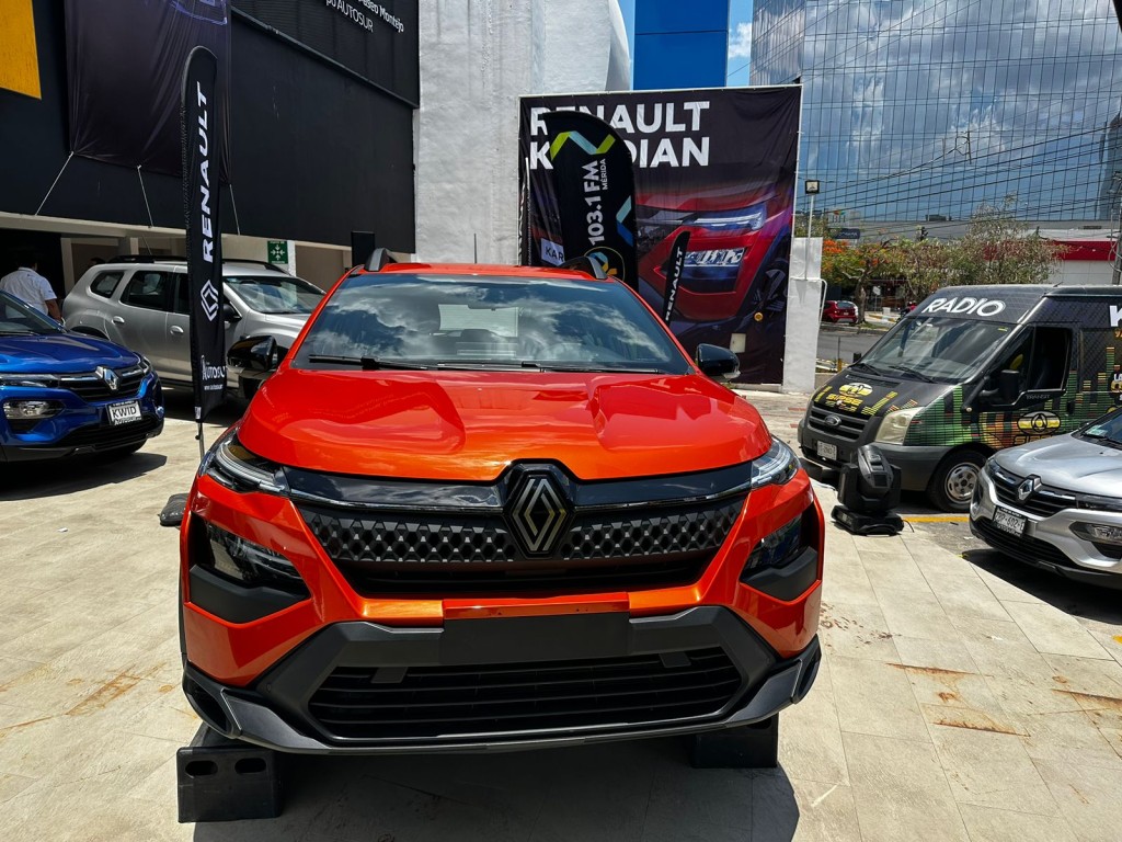 La Renault presenta nuevo vehículo con motor de la Fórmula 1