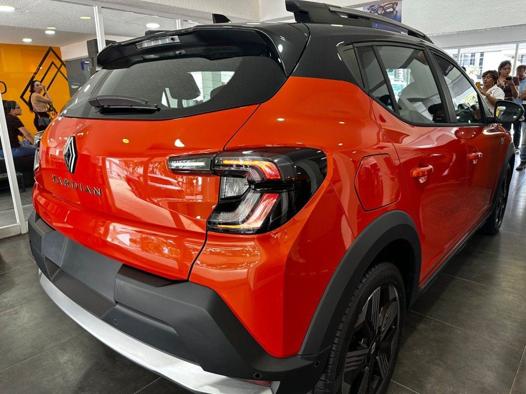 La Renault presenta nuevo vehículo con motor de la Fórmula 1