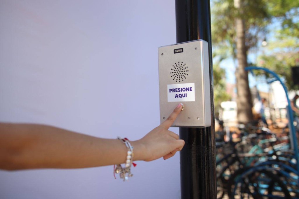 Instalan primer botón de alerta segura en el parque de San Cristóbal