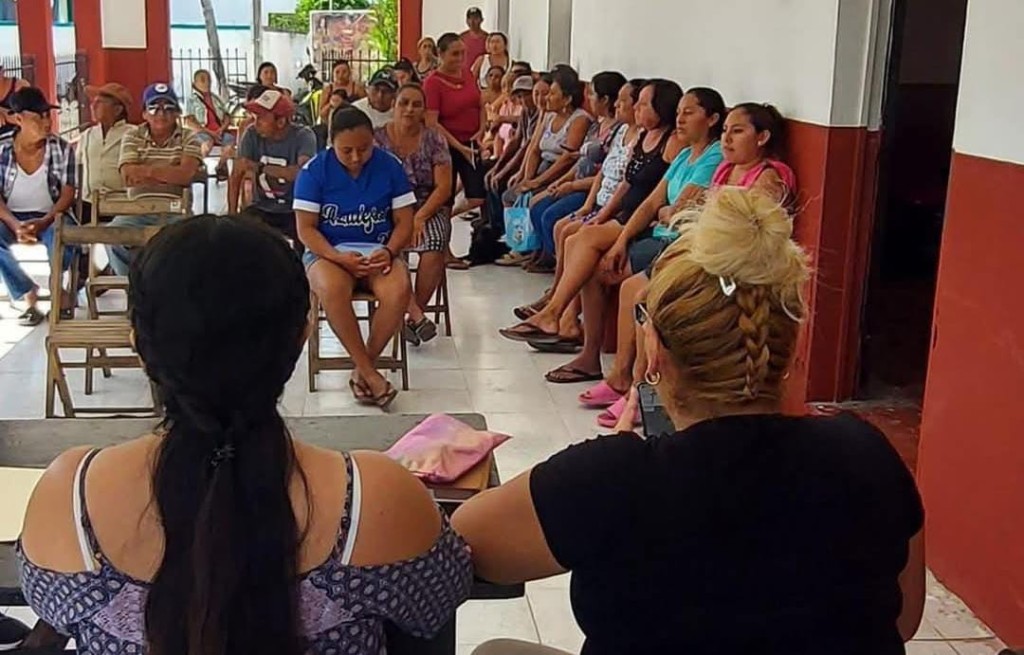 Artesanos y emprendedores de Comisarías de Tizimín y se registran al IYEM