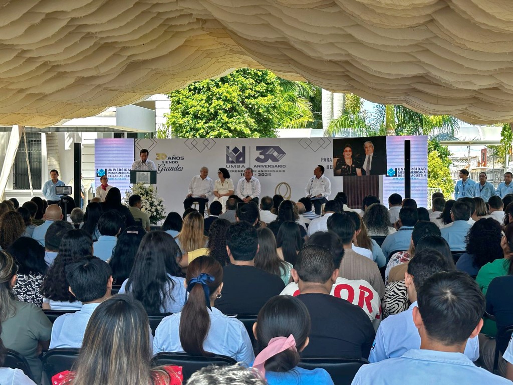 La UMSA celebra 30 años de formar a profesionistas