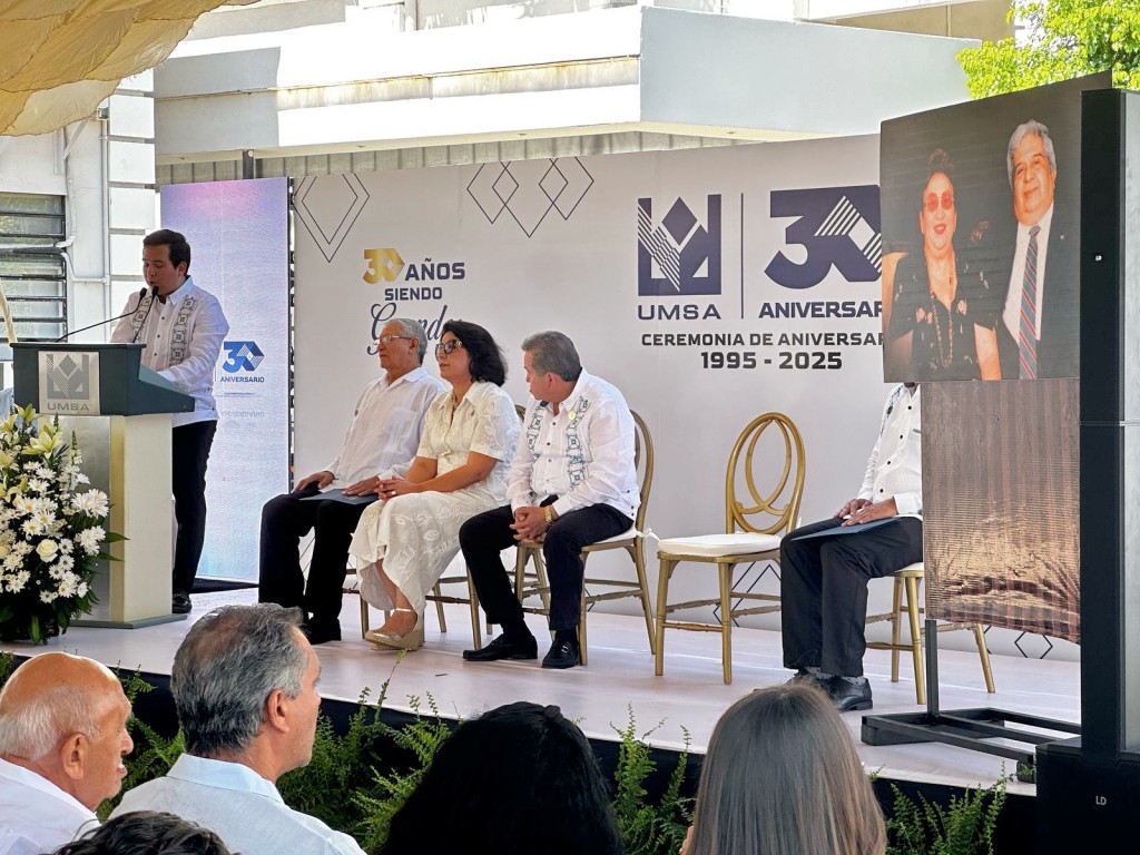 La UMSA celebra 30 años de formar a profesionistas