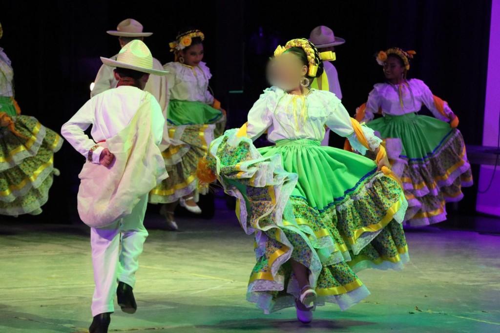 1 Recorre Ballet Folklórico Infantil de Yucatán tradiciones de México con gala dancística