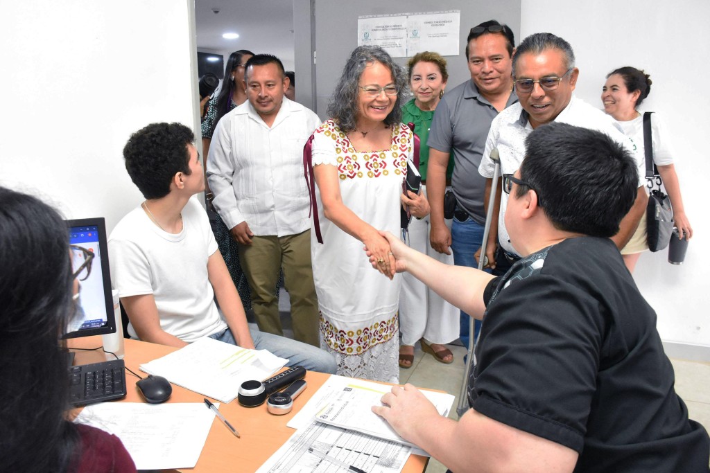 1 Pone la SSY en marcha Jornada Extramuros de Dermatología en el sur de Yucatán