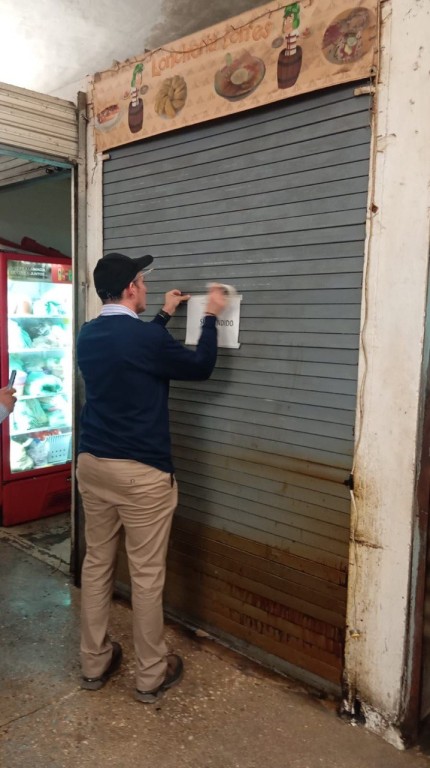 Suspensión temporal a dos locales del mercado de Santa Ana, por disturbios
