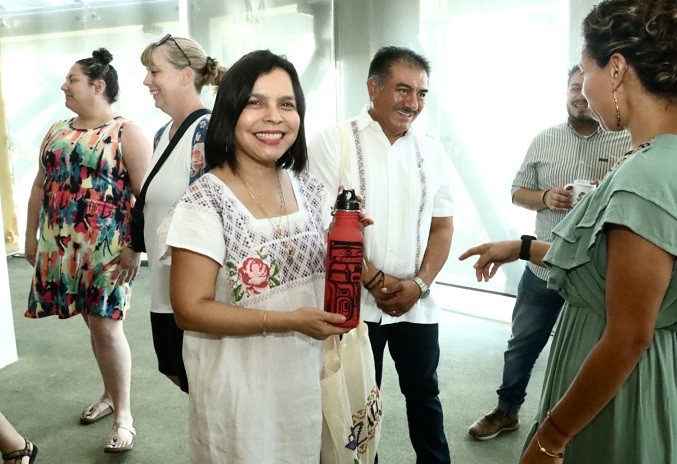 Participan estudiantes de Canadá en Seminario de Lengua y Cultura Maya