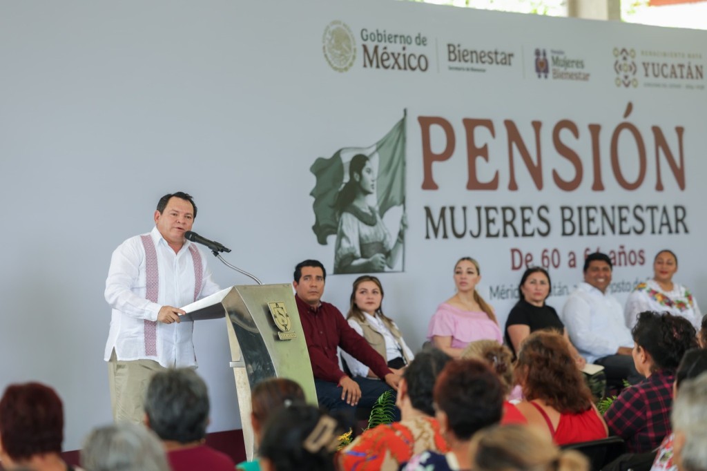 Acompañó gobernador a las meridanas del oriente que se inscribieron al programa Mujeres Bienestar