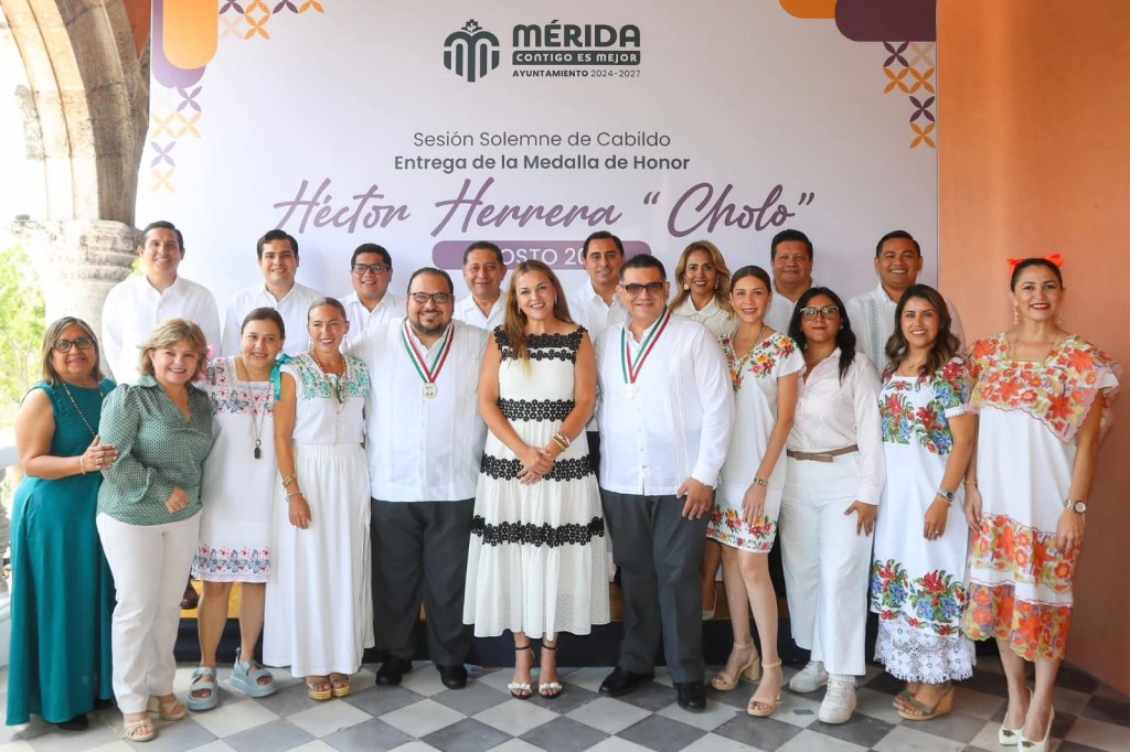Reciben “Dzereco” y “Nohoch” medalla Héctor Herrera “Cholo” 2025