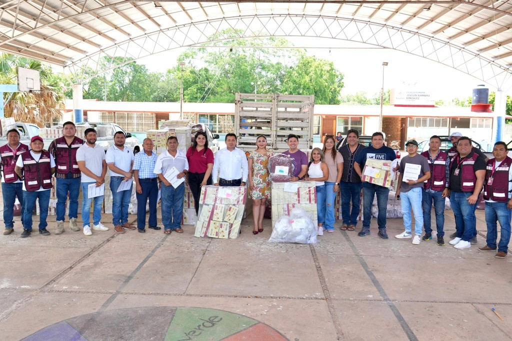 2 Avanza entrega de paquetes escolares del programa “Bienestar en tu Escuela”
