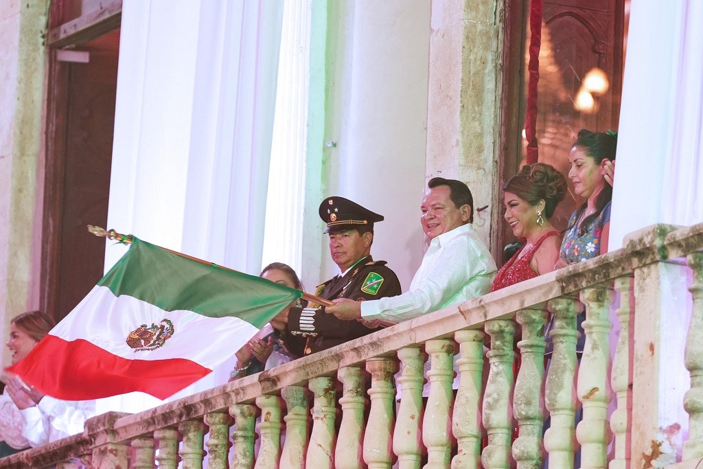 Conmemora Renacimiento Maya el 215 aniversario del inicio de la Independencia de México