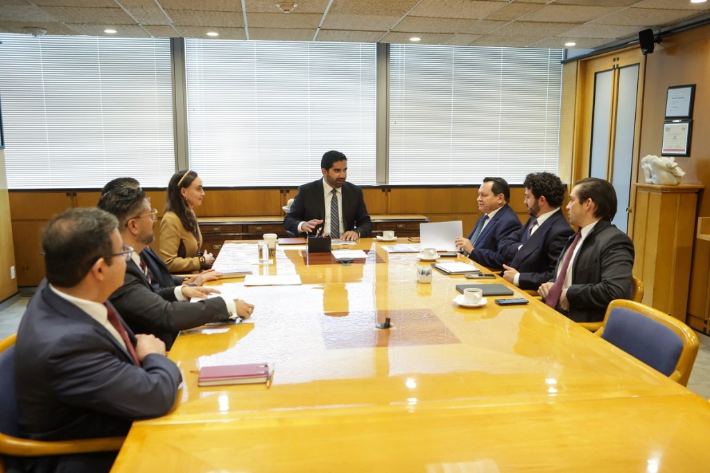 Promueve Huacho Díaz proyectos industriales de Yucatán, en CDMX