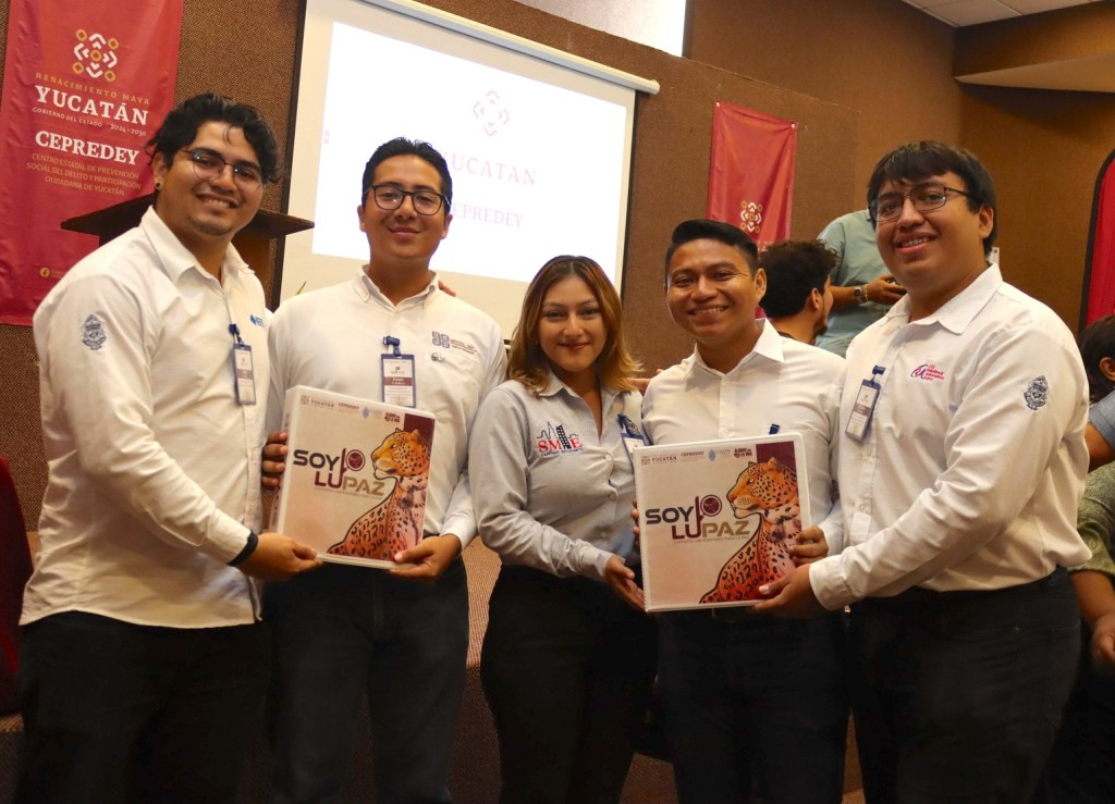 Se capacitan universitarios como promotores de la paz