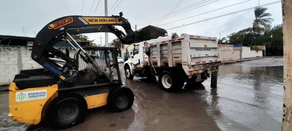 Supervisa Servicios Públicos las vialidades, tras intensa lluvia