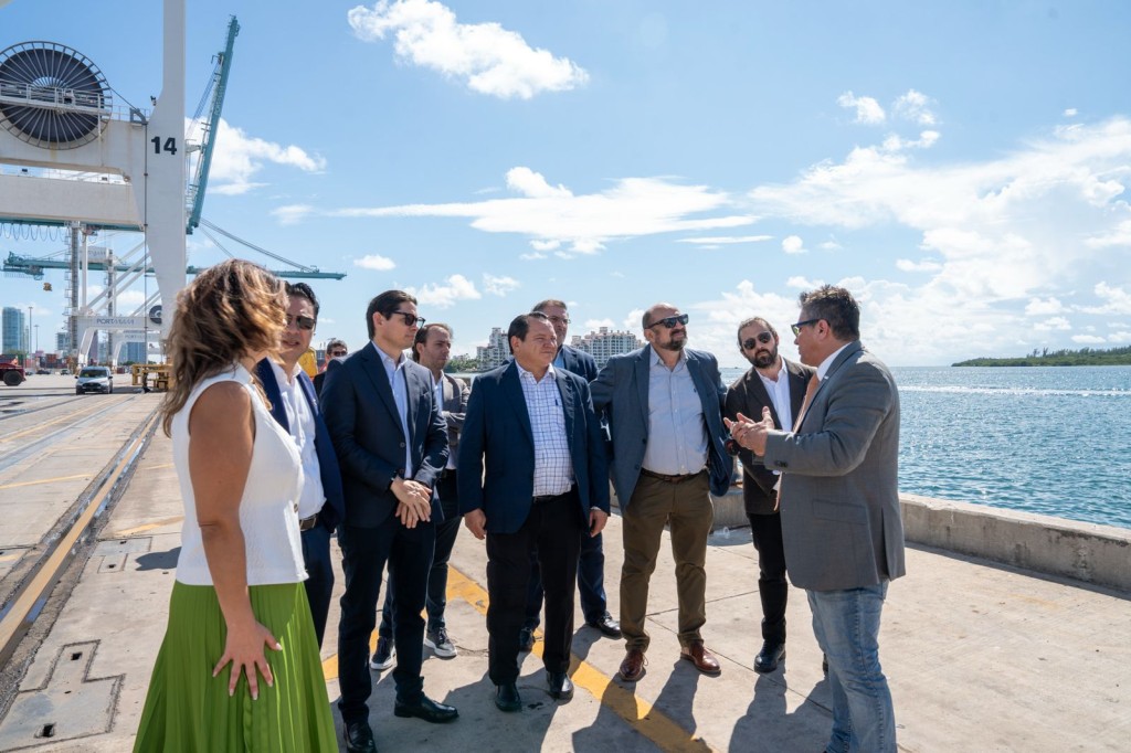 Construye Yucatán alianzas globales para fortalecer su infraestructura marítima