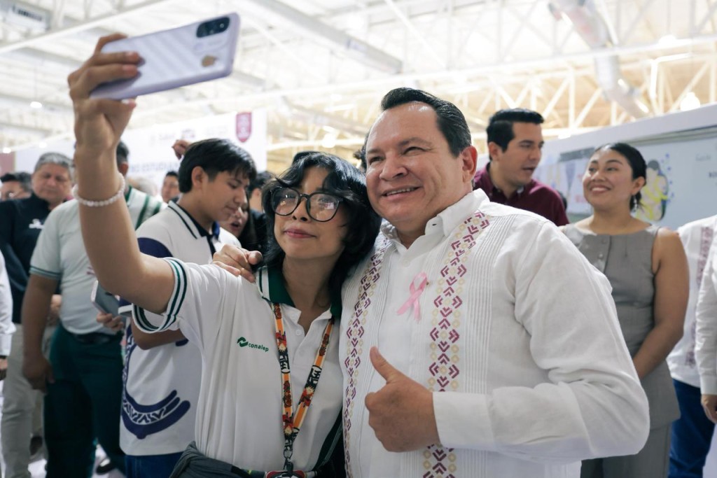 Con murales inspiran a juventudes a promover la salud mental