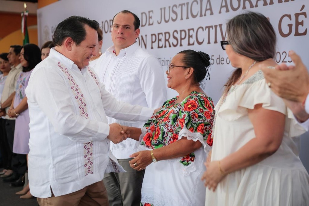 Otorgan certeza jurídica a mujeres rurales de Yucatán con certificados agrarios