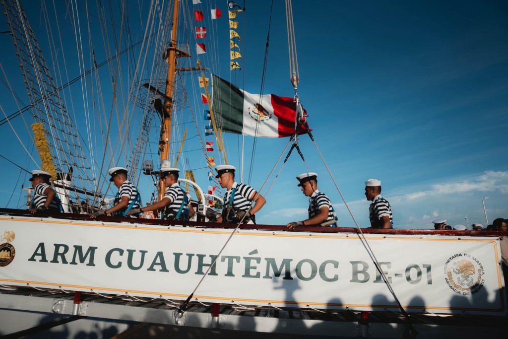 El Buque Escuela Velero ARM “Cuauhtémoc” Arriba al Puerto de Progreso