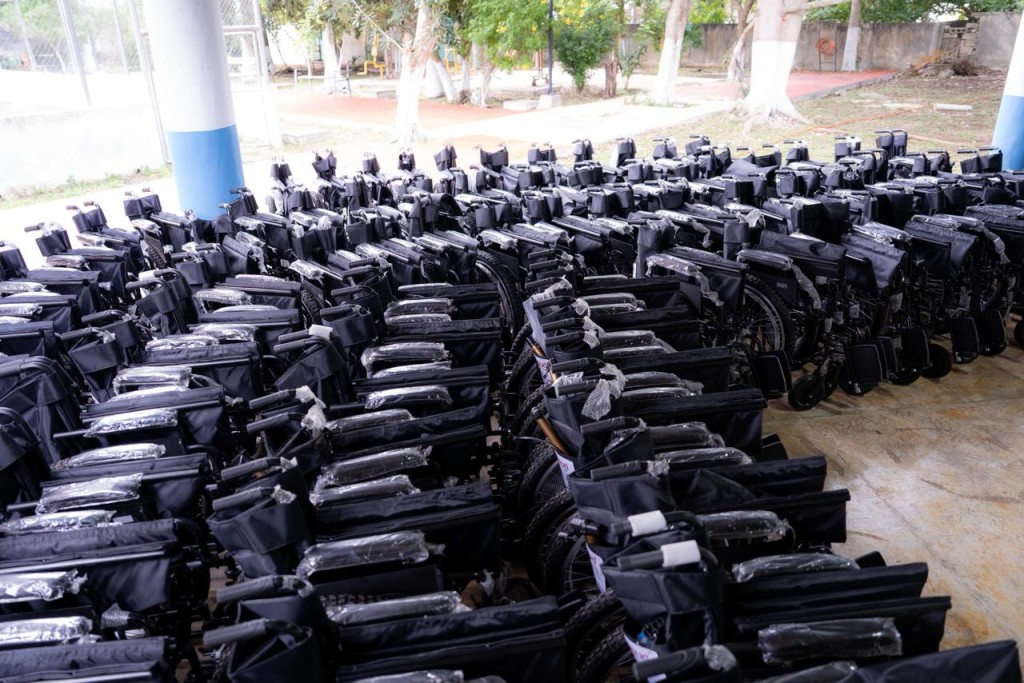Fortalecen inclusión y movilidad en Yucatán, con más de 700 aparatos funcionales