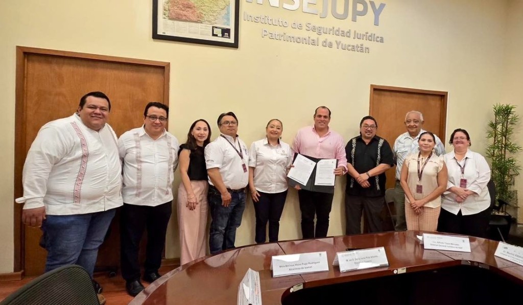 Entrega el Insejupy equipamiento para modernizar Catastro de Tizimín