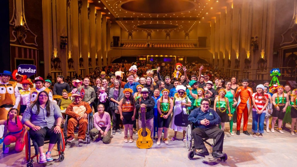 Obra Teatral de alumnos del DIF recauda 700 Kilos de alimentos para comedores comunitarios