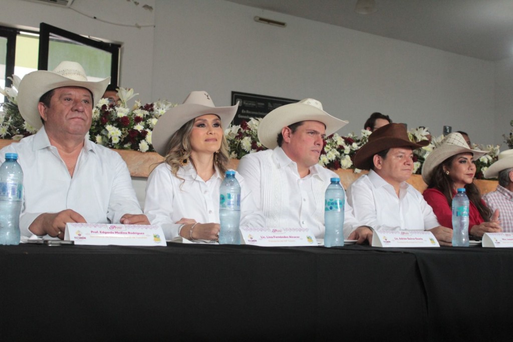 Festejan el Día del Tizimileño en Xmatkuil y presentan programa general de la Feria de Reyes 2026