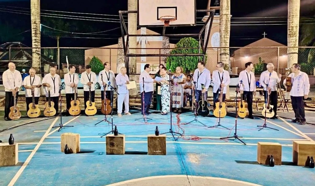 La Rondalla Tecnológico de Puebla cierra su gira en Colonia Yucatán
