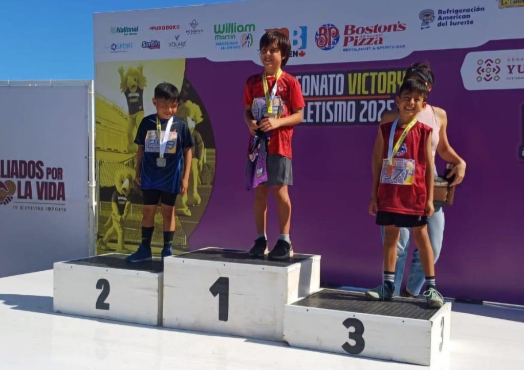 Tizim&iacute;n sale victorioso en competencia de atletismo