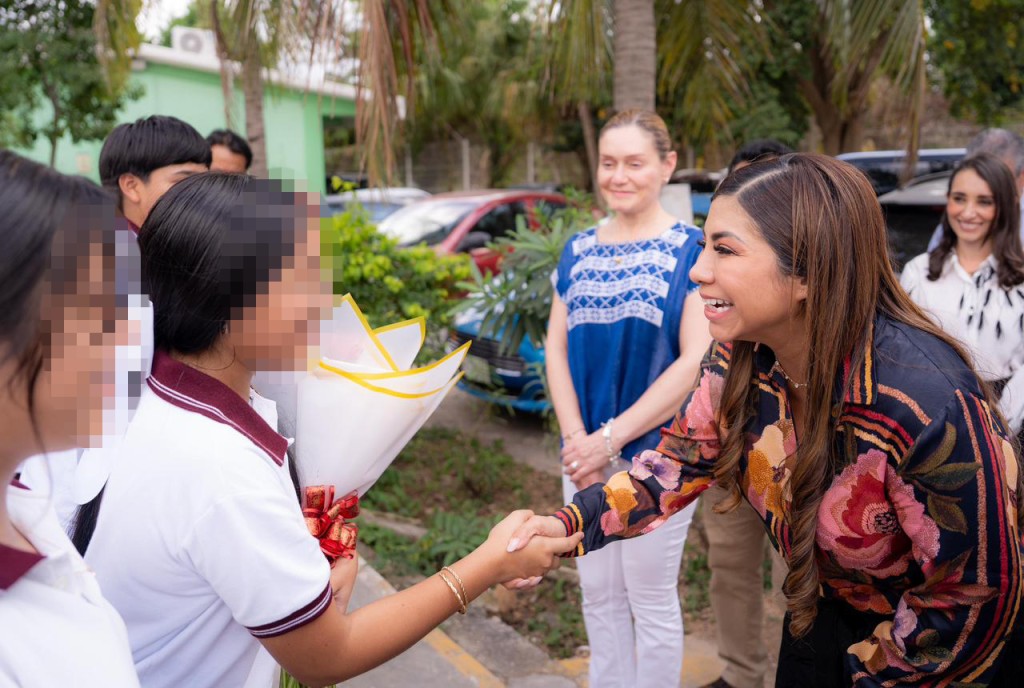 Supervisan avances del modelo Hábitats Educativos en escuelas de Kanasín • Buscan fortalecer la colaboración con comunidades escolares.