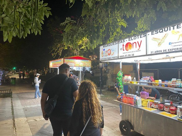 Mercados de M&eacute;rida promueve el orden y seguridad en temporada navide&ntilde;a.