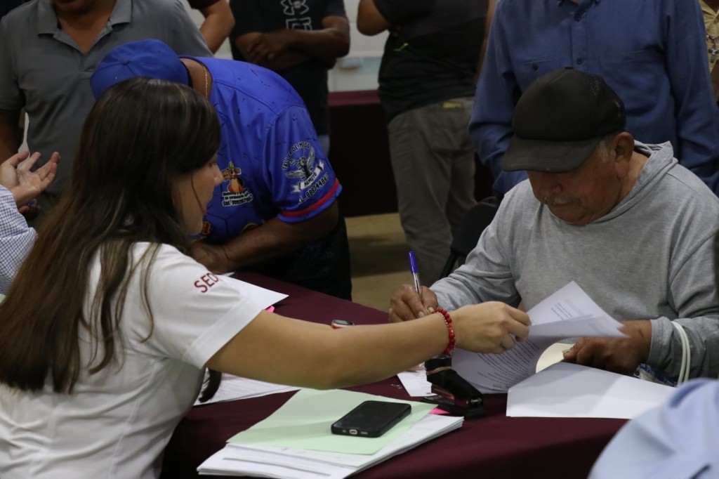 Caminos Renacimiento rehabilitar&aacute; 98 kil&oacute;metros rurales en 15 municipios