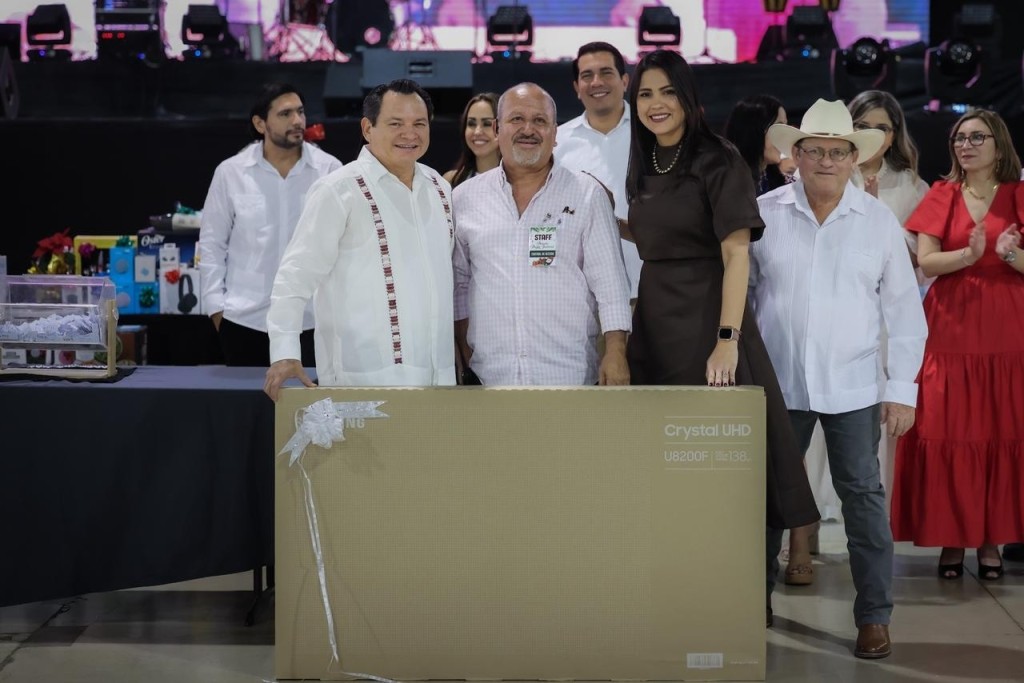 &ldquo;Que el pueblo tenga justicia pronta y expedita&rdquo;, pide Huacho D&iacute;az a los trabajadores del poder judicial
