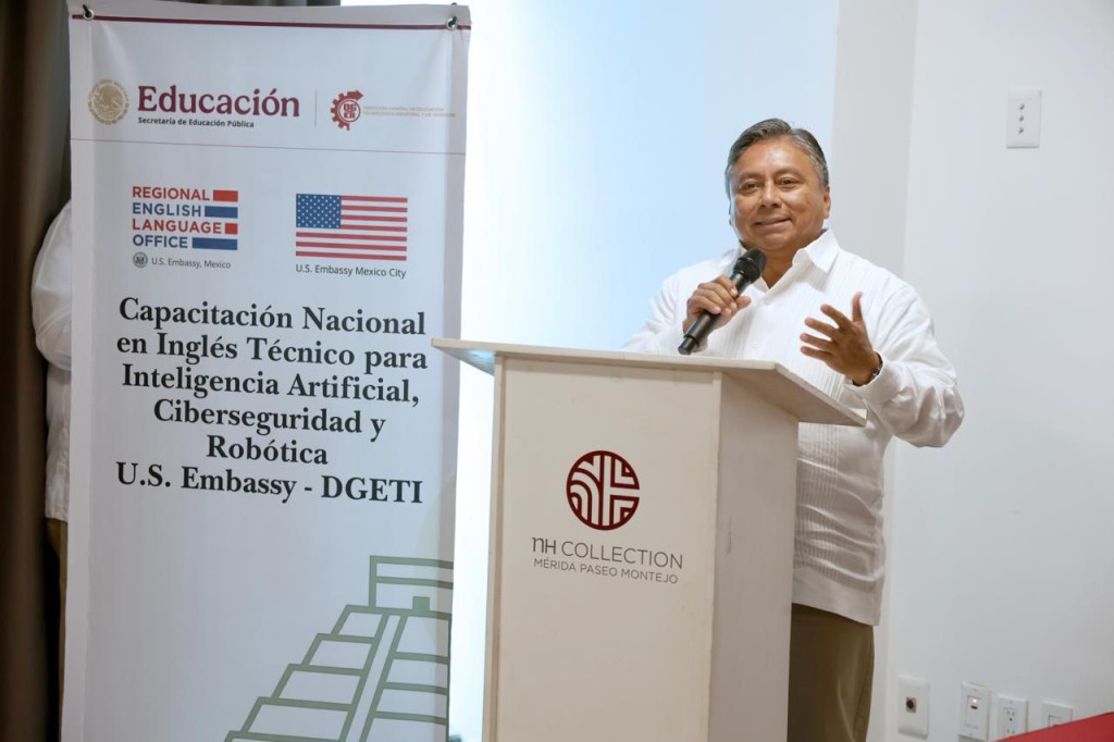 Inauguran congreso de ingl&eacute;s t&eacute;cnico para IA, ciberseguridad y rob&oacute;tica, en Yucat&aacute;n