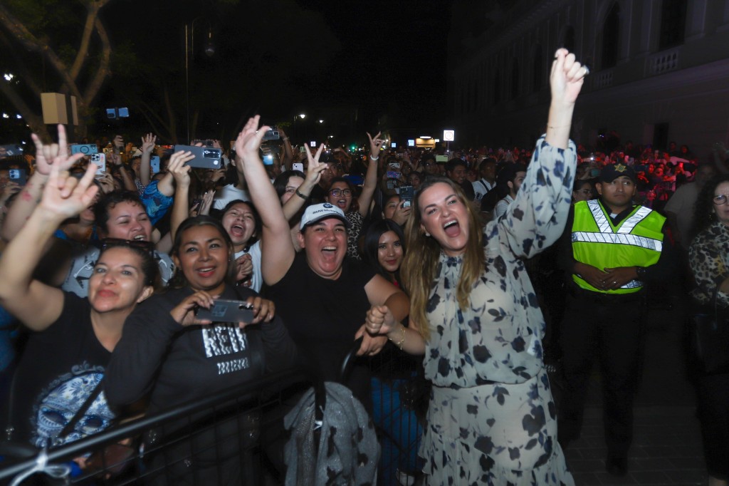 Viven M&aacute;s de 40 mil meridanos noche inolvidable con Reik, en el M&eacute;rida Fest