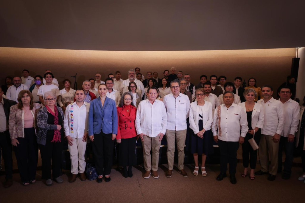 Firma Huacho convenio de colaboraci&oacute;n con la UADY para fortalecer la salud