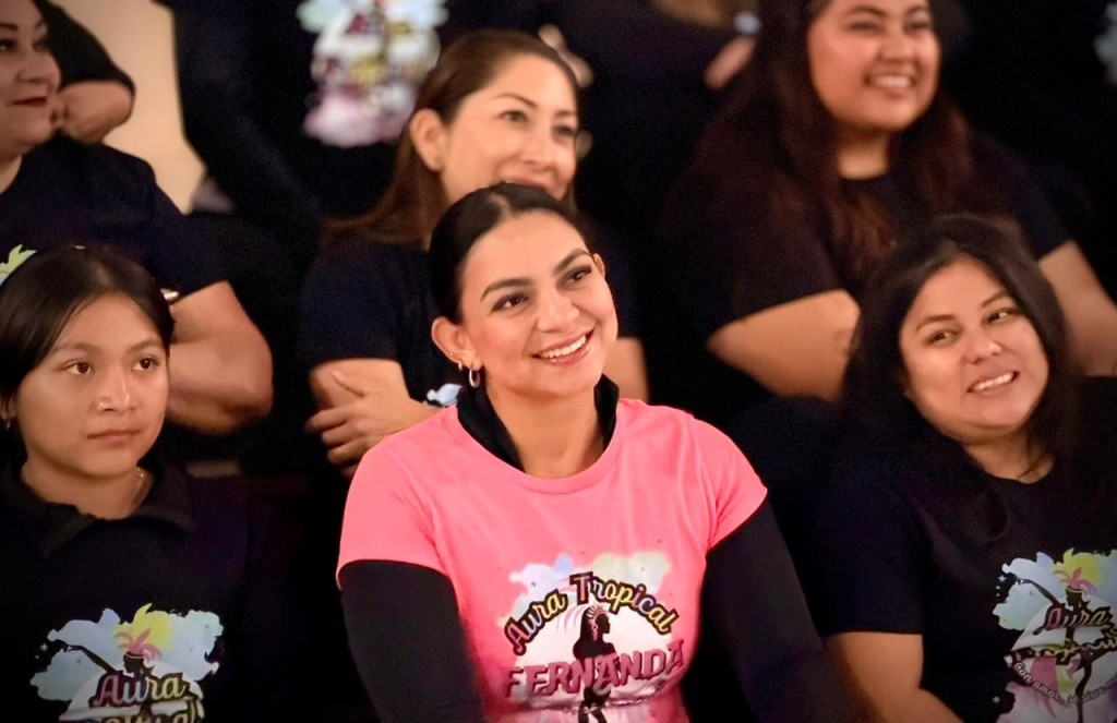 Prepara grupo altruista de Tizim&iacute;n baile precarnavalesco con causa