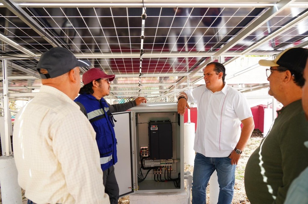 Dzonot Carretero cuenta con electrificación híbrida para abastecimiento de agua