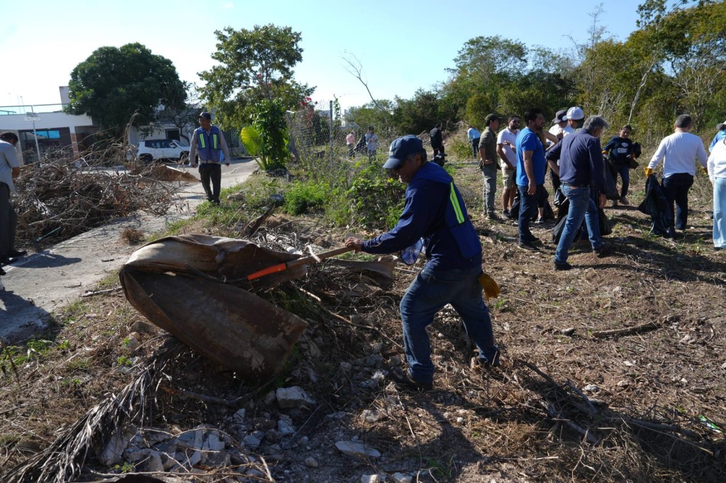Unen fuerzas Ayuntamiento y ciudadan&iacute;a para rescatar espacios verdes en el fraccionamiento Las Am&eacute;ricas