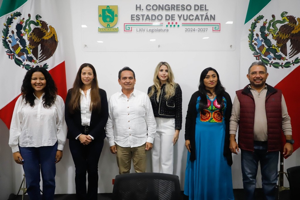 Eligen Mesa Directiva del Segundo Per&iacute;odo Ordinario de Sesiones del Segundo A&ntilde;o de la LXIV Legislatura