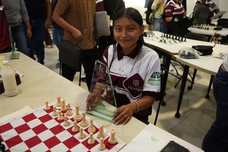 J&oacute;venes del Telebachillerato Comunitario destacan en Torneo Estatal de Ajedrez
